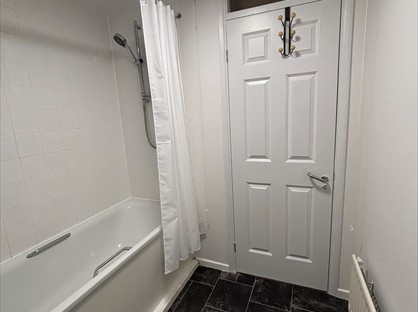 3 Bed Semi-Detached House, Devizes Avenue, MK41