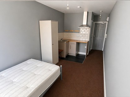 Room in a Shared House, Bevercotes Road, S5