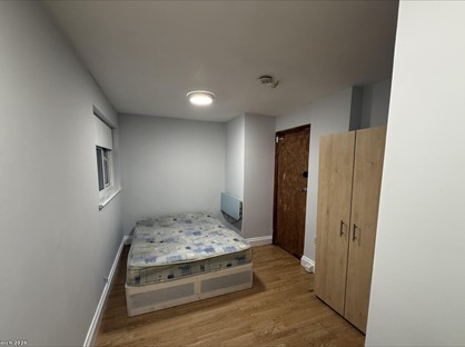Studio Flat, Mandela Close, NW10