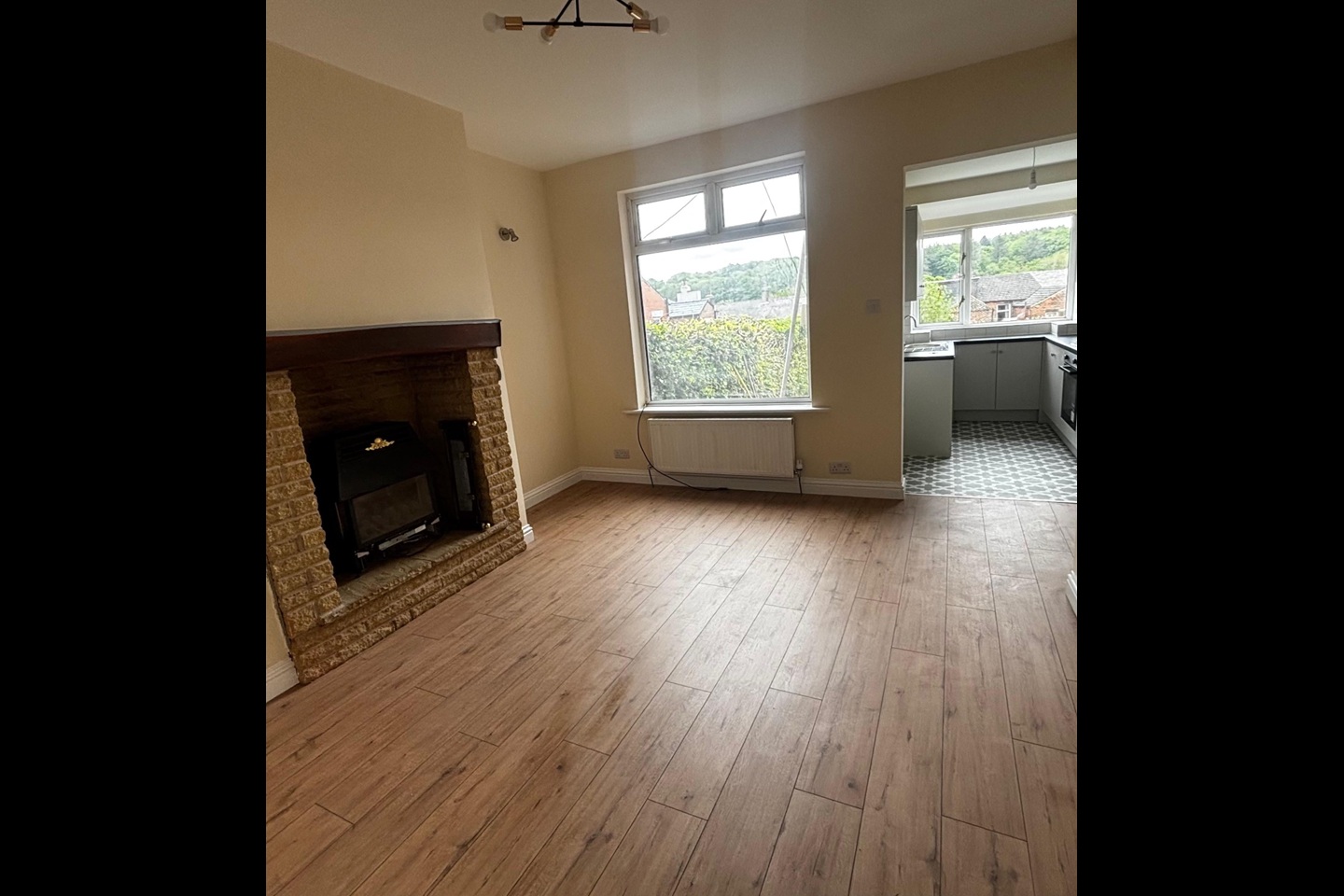 4 Bed Semi-Detached House, Bloomfield Road, PR6 – photo 4