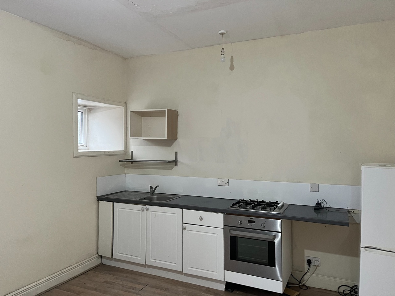 Newmilns - 1 Bed Flat, Main St, KA16 - To Rent Now for £399.00 p/m