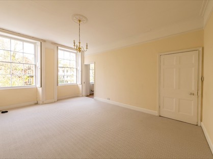 1 Bed Flat, Caledonia Place, BS8