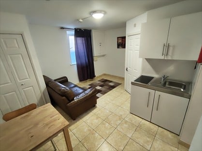 Studio Flat, Princess Street, LU1
