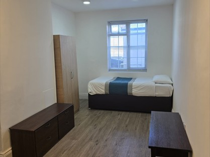 Studio Flat, Golders Gardens, NW11