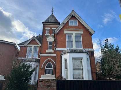 Room in a Shared House, Cargate Avenue, GU11
