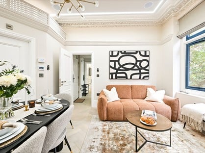 3 Bed Flat, Charing Cross Road, WC2H