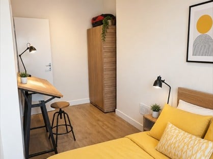 3 Bed Flat, Church Road, NW10