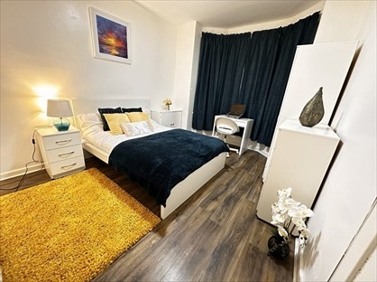 Room in a Shared House, Churchill Avenue, M16