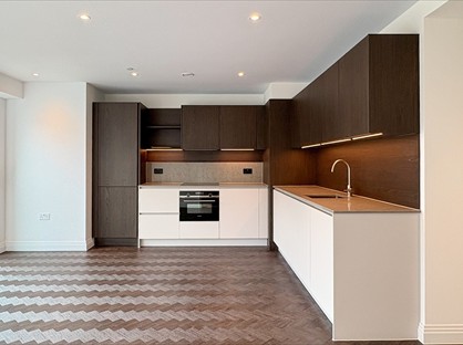 1 Bed Flat, Halcyon House, E16