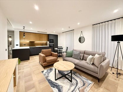 2 Bed Flat, Boxwood Gardens, E1W