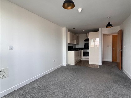 1 Bed Flat, The Crescent, PL1