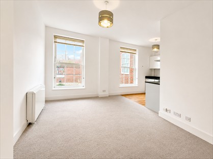 1 Bed Flat, Stonehills, AL8