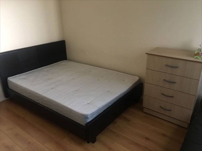 5 Bed Flat, Grindall House, E1