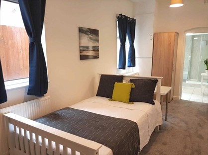 Room in a Shared House, Mere Road, B23
