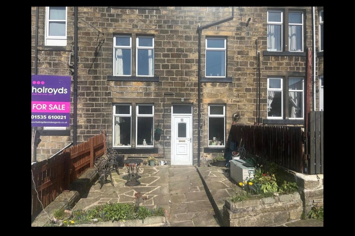 Keighley - 2 Bed Terraced House, Oak St, BD22 - To Rent Now for £725.00 p/m