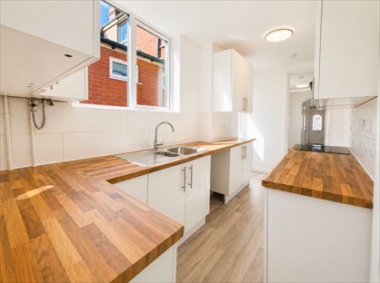 3 Bed Terraced House, Oakwood Road, B67