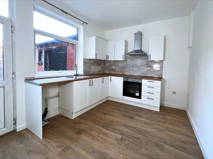 3 Bed Terraced House, Charles St, WF10
