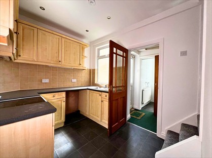 3 Bed Terraced House, Cranbrook St, S70