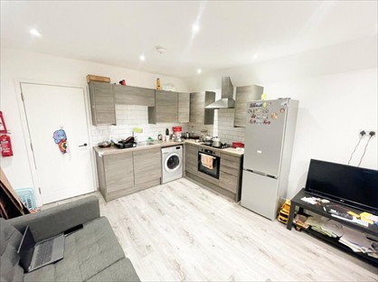 2 Bed Flat, Richmond Road, CF24