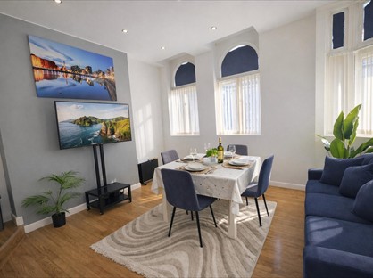 2 Bed Flat, Lisbon Buildings, L1