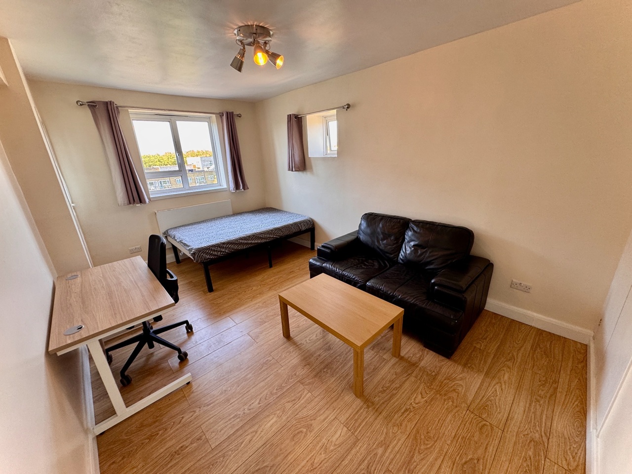 4 Bed Flat, Osbaburgh Street, NW1