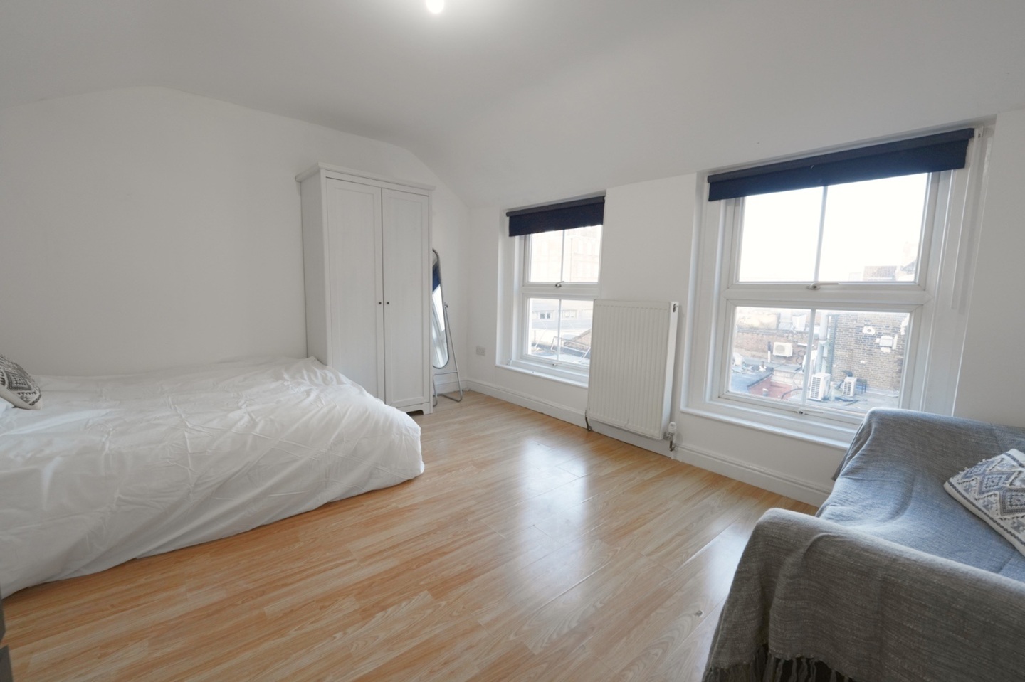 Room in a Shared Flat, Whitechapel, E1