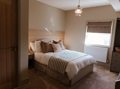 Room in a Shared House, King Street, LL11
