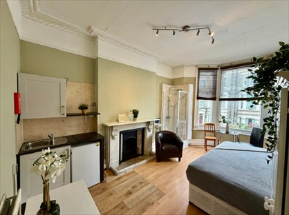Room in a Shared House, Matheson Road, W14