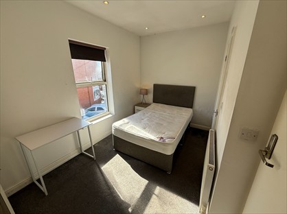 Room in a Shared Flat, Union St, DN1