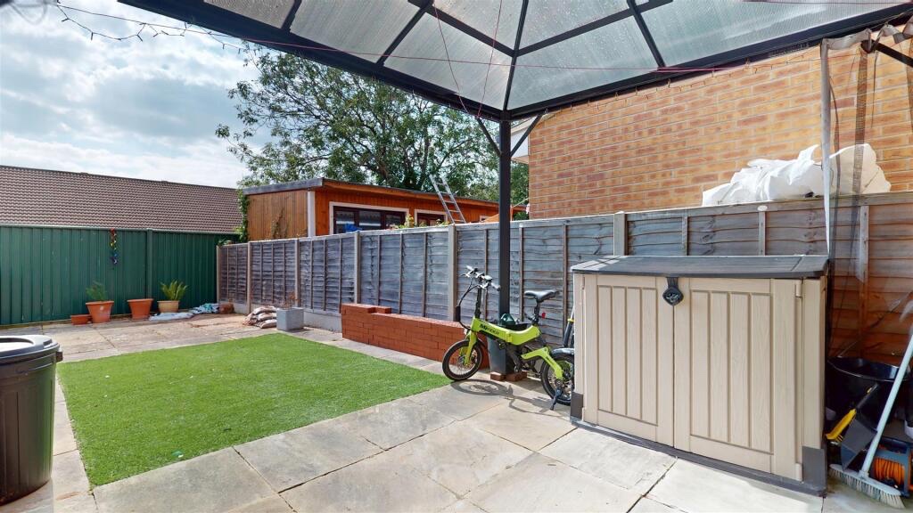 Milton Keynes - 2 Bed Terraced House, Rhodes Place, MK6 - To Rent Now ...