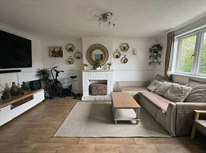 2 Bed Maisonette, Heronslea, WD25