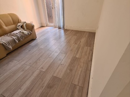 Room in a Shared House, Oval Road, B24