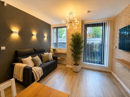 1 Bed Flat, Blantyre Street, M15