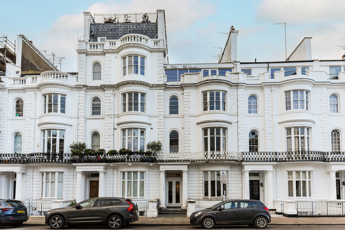 Studio Flat, Gloucester Terrace, W2 photo 3