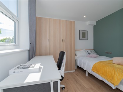Room in a Shared House, Abbey Road, SW19