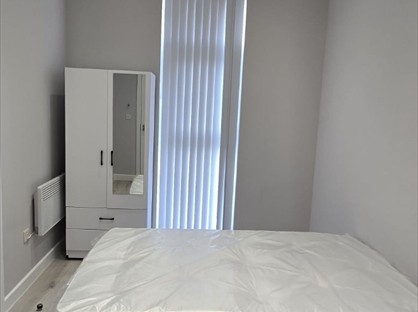 Room in a Shared House, Bravington Road, W9
