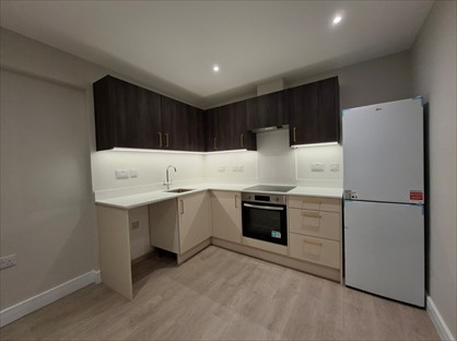 1 Bed Flat, High St, SS6