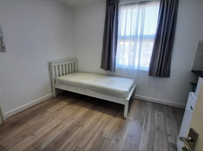 Studio Flat, Rushey Green, SE6