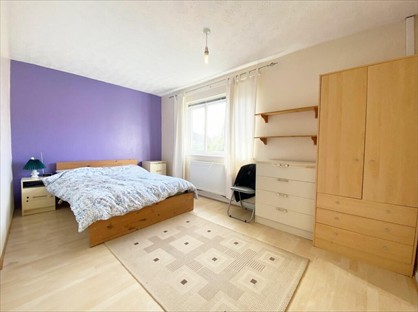 1 Bed Maisonette, Sunbury Grove, HD5