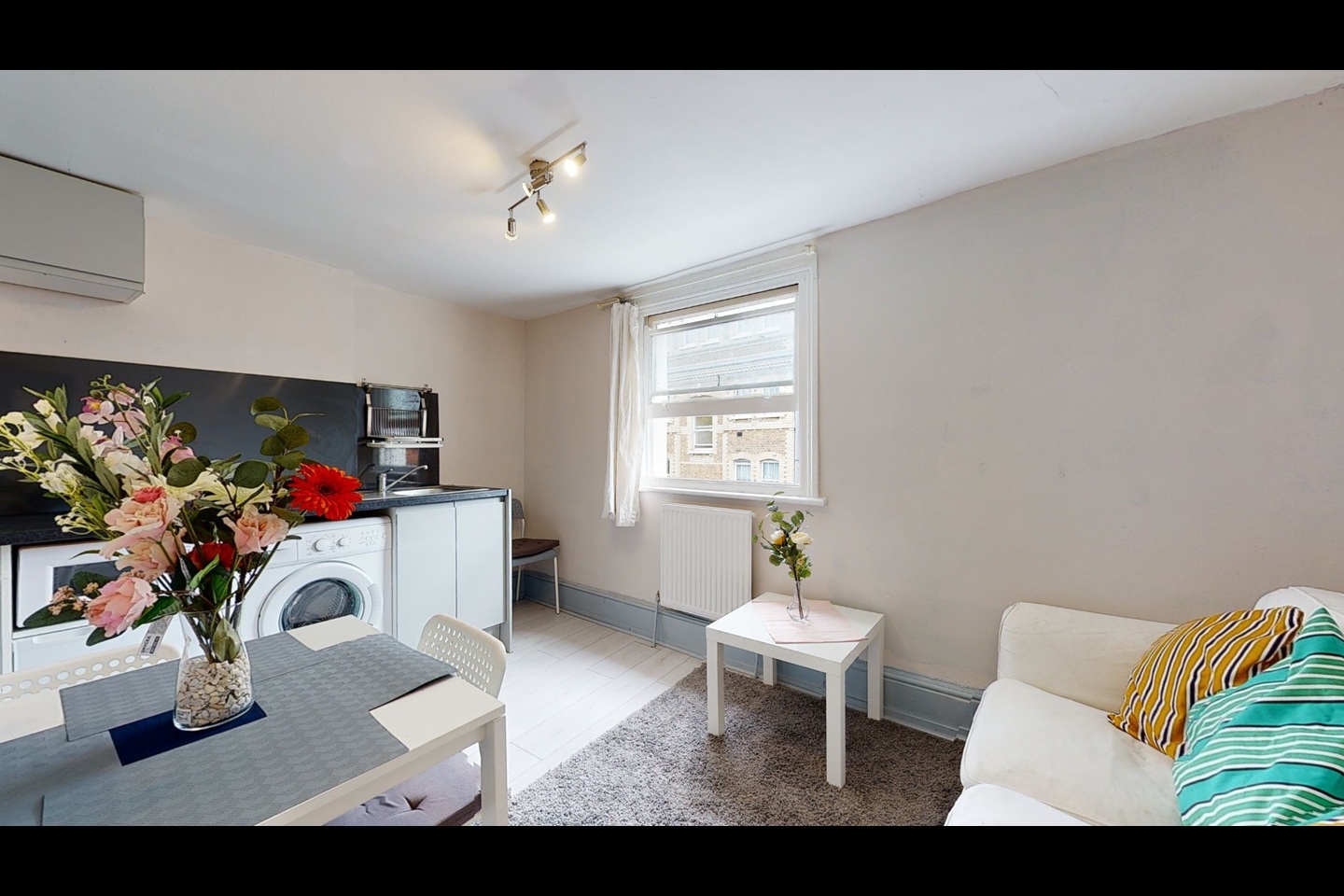 2 Bed Flat, Tavistock, WC1H, N1 7GU