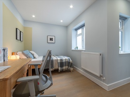 Room in a Shared House, Hook Road, KT19