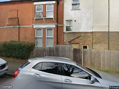 Studio Flat, St Julian's Farm Rd, SE27