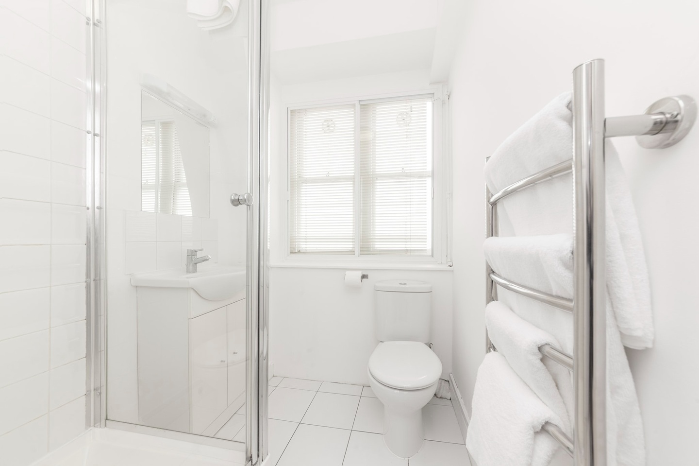 Additional image 5 of Studio Flat, Hill St, W1J, N1 7GU