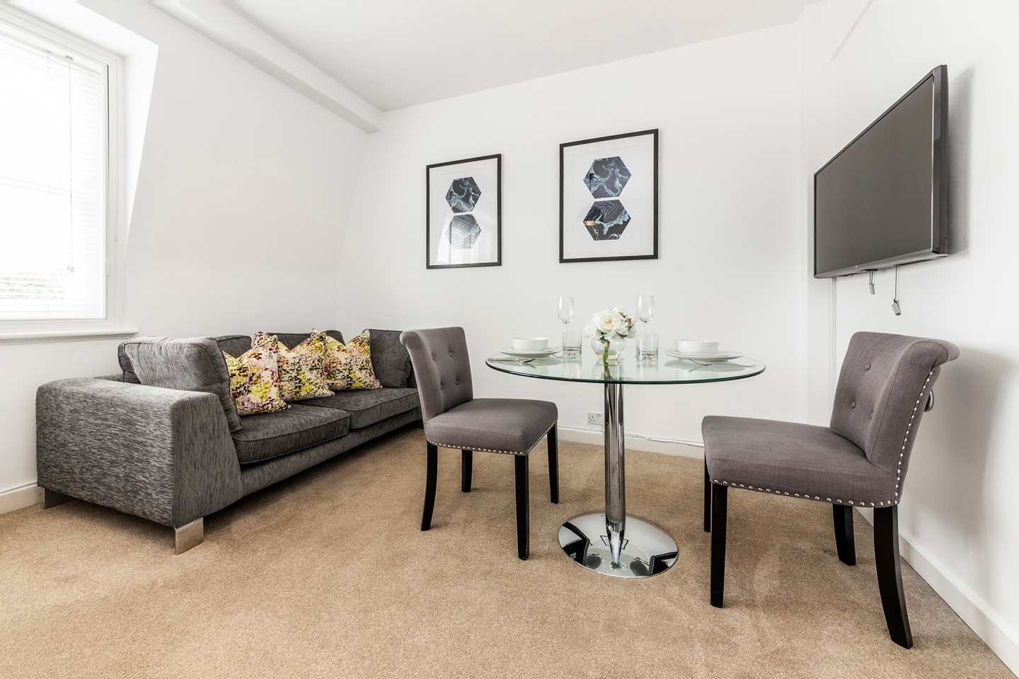 Studio Flat, Hill St, W1J, N1 7GU