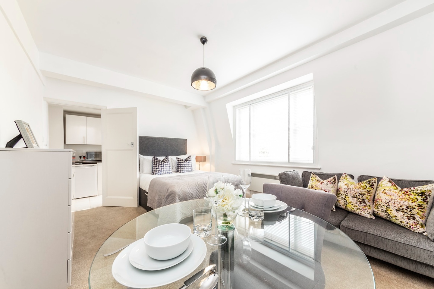 Additional image 7 of Studio Flat, Hill St, W1J, N1 7GU