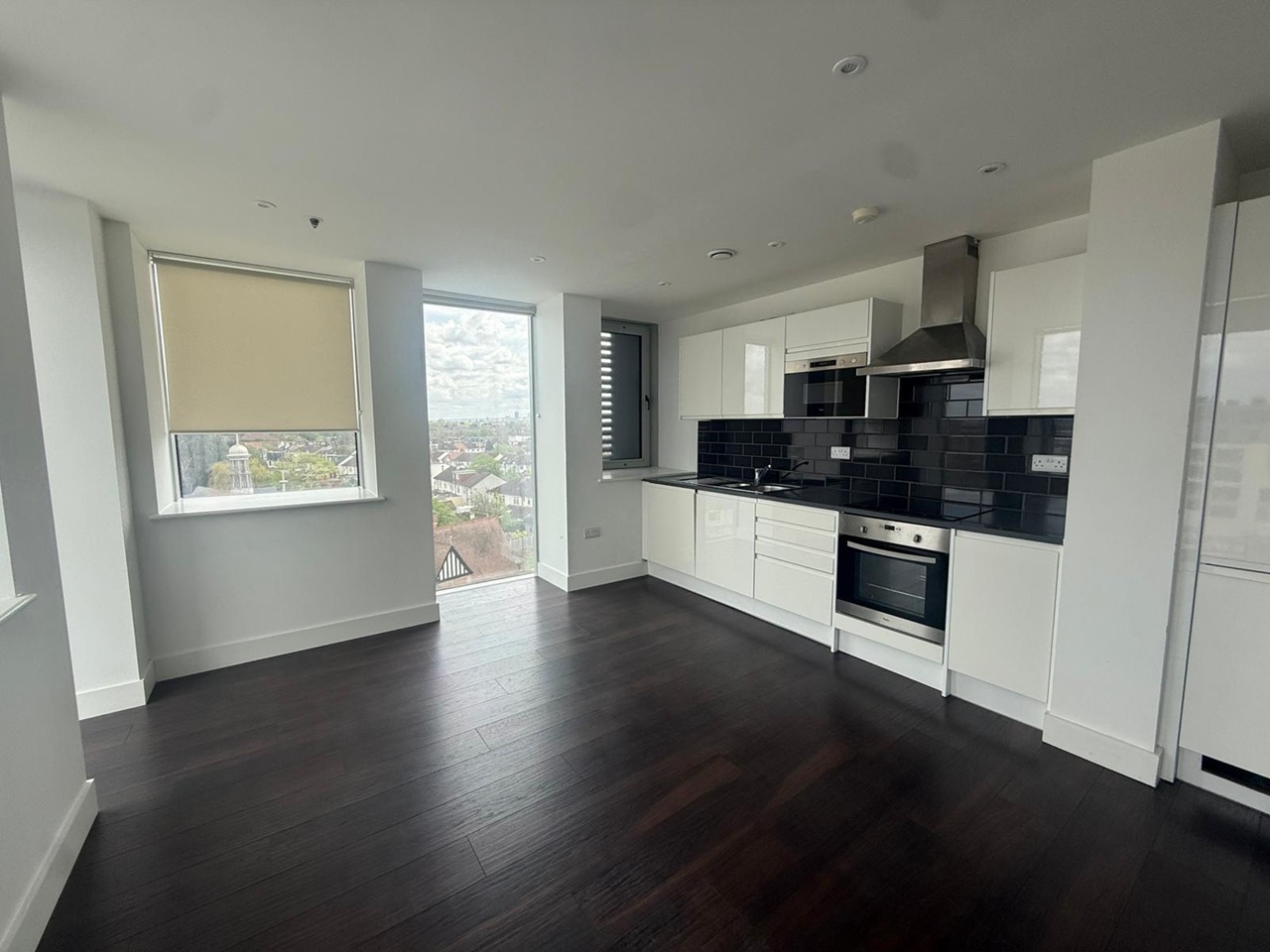 London - 2 Bed Flat, Christchurch Road, SW19 - To Rent Now for £2,150. ...