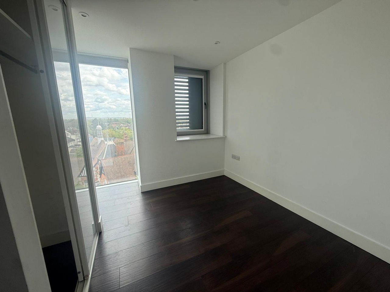 London - 2 Bed Flat, Christchurch Road, SW19 - To Rent Now for £2,150. ...