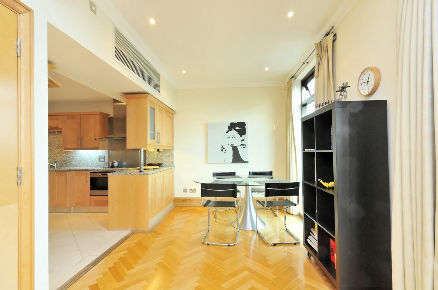 Additional image 3 of 2 Bed Penthouse, Belvedere Road, SE1, N1 7GU