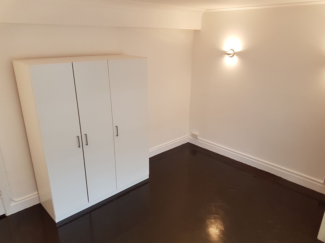 Additional image 6 of 2 Bed Flat, Gower Mews Mansions, WC1E, N1 7GU
