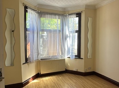 3 Bed Terraced House, Streatfeild Avenue, E6